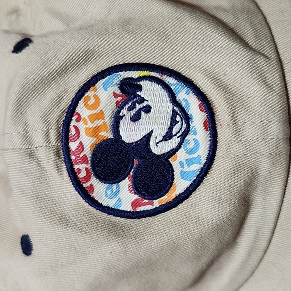 VINTAGE DISNEY EMBROIDERED MICKEY MOUSE KHAKI COLOR ADJUSTABLE CAP HAT - Picture 2 of 12